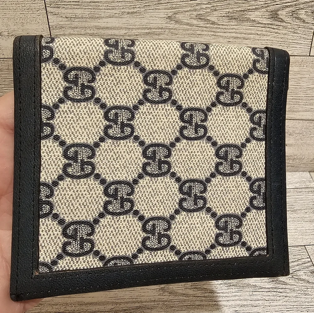 Gucci bi fold wallet rare EUC - Picture 5 of 10